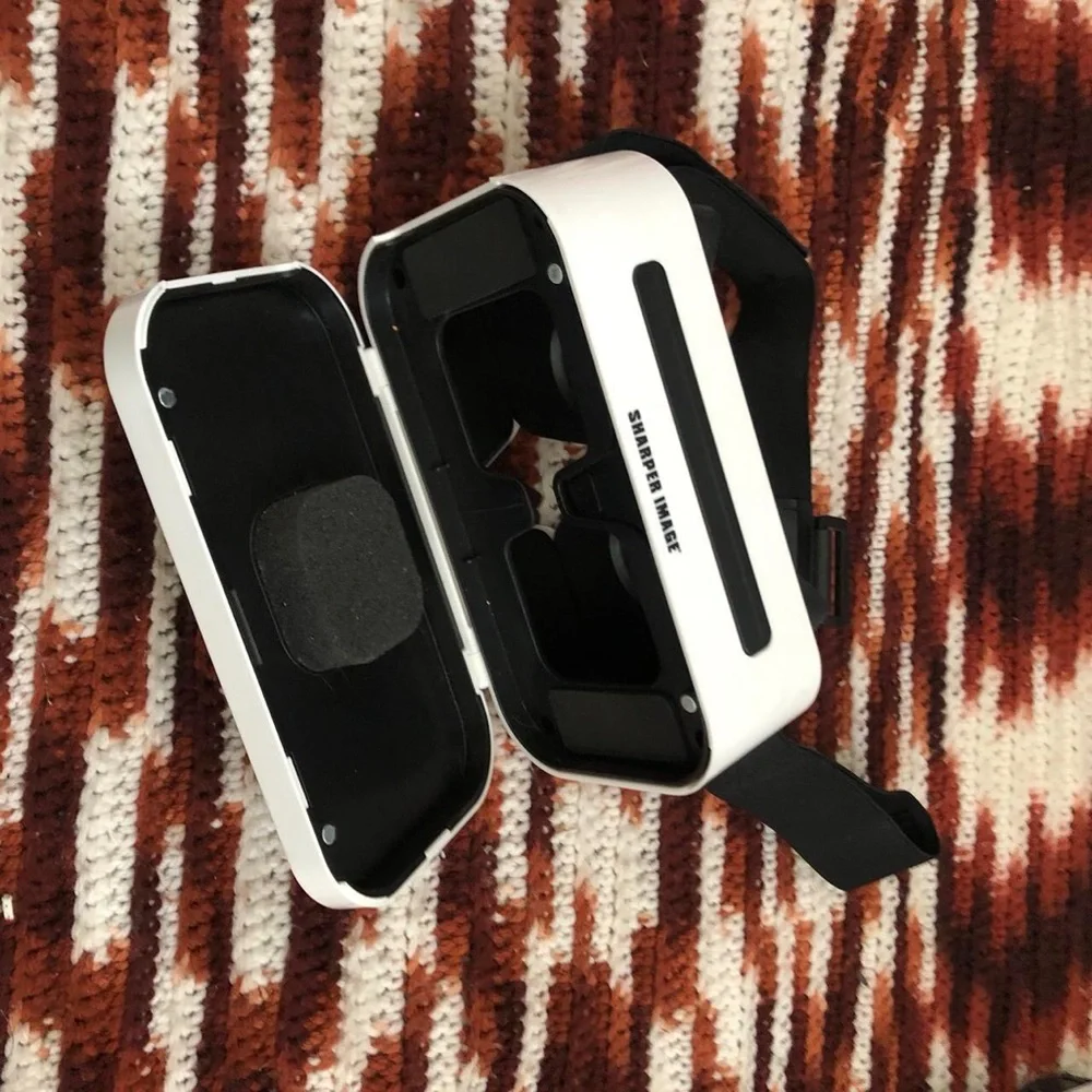 Sharper Image Virtual Reality VR Discovery Smartphone Viewer 360 Degree Headset